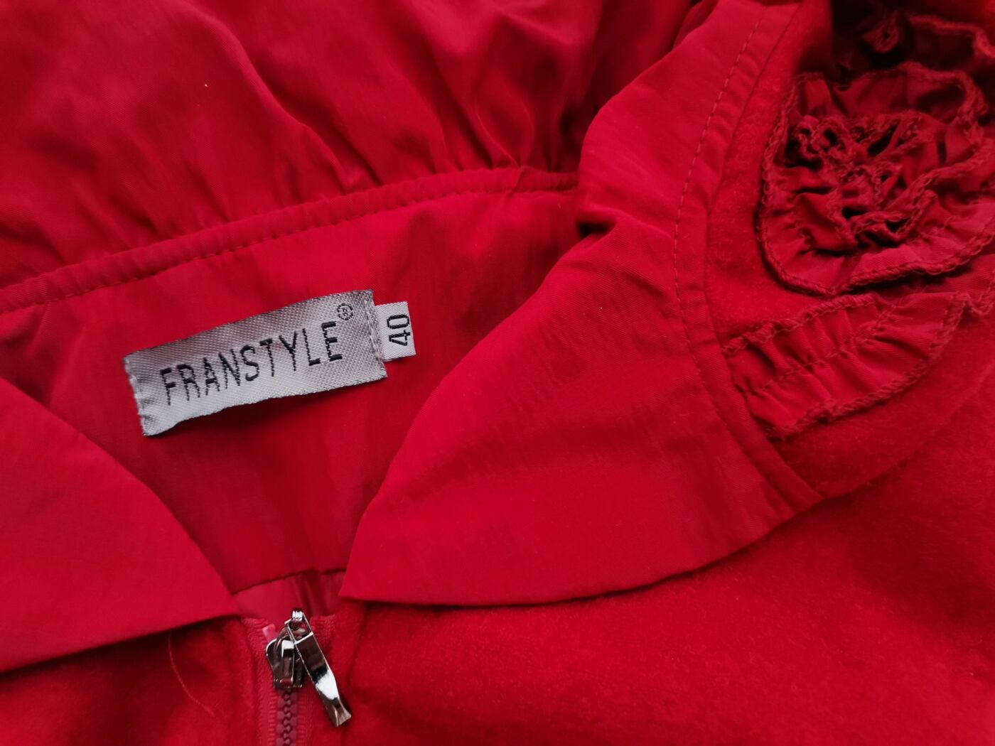 Franstyle Rozmiar 40 W serek Sukienka A-Line Bezrękawnik Do Kolan Franstyle Rozmiar 40 W serek Sukienka A-Line Bezrękawnik Do Kolan