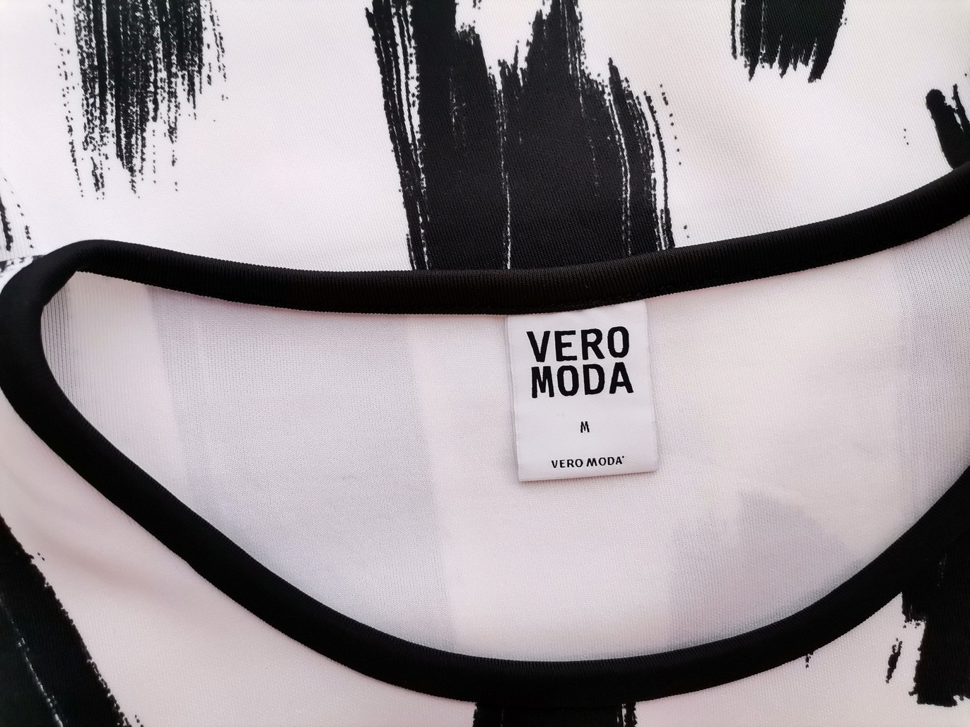 Vero moda Rozmiar M Kolor Kremowy Crew Neck Bluzka Rękaw 3/4