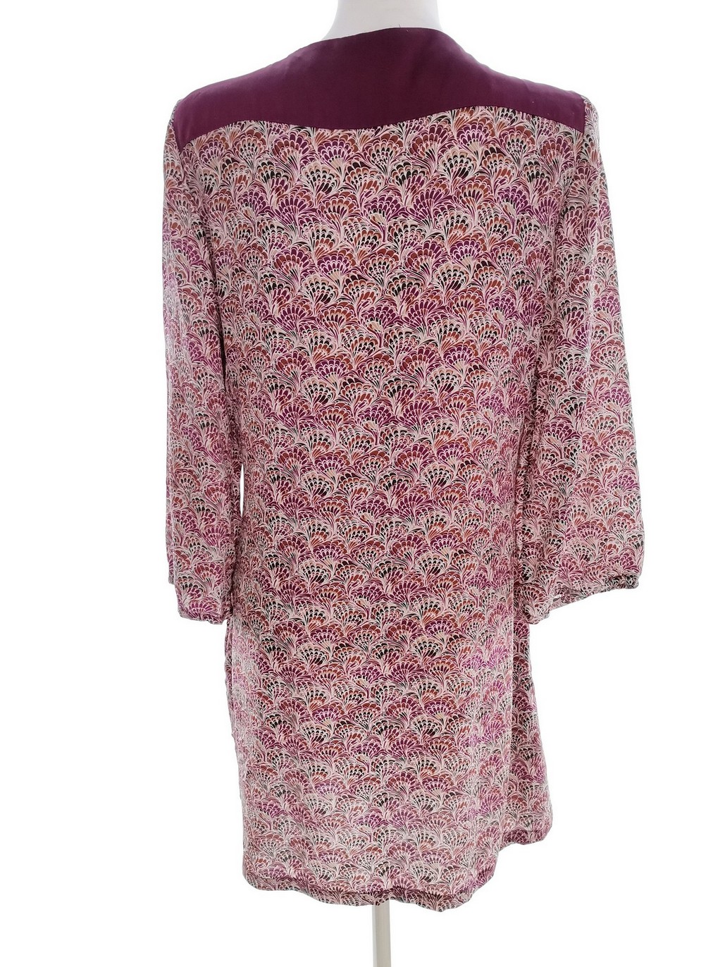 Margit brandt Rozmiar M Kolor Fioletowy W serek Sukienka Mini Rękaw 3/4 Krótka Materiał Jedwab 100% Margit brandt Rozmiar M Kolor Fioletowy W serek Sukienka Mini Rękaw 3/4 Krótka Materiał Jedwab 100%