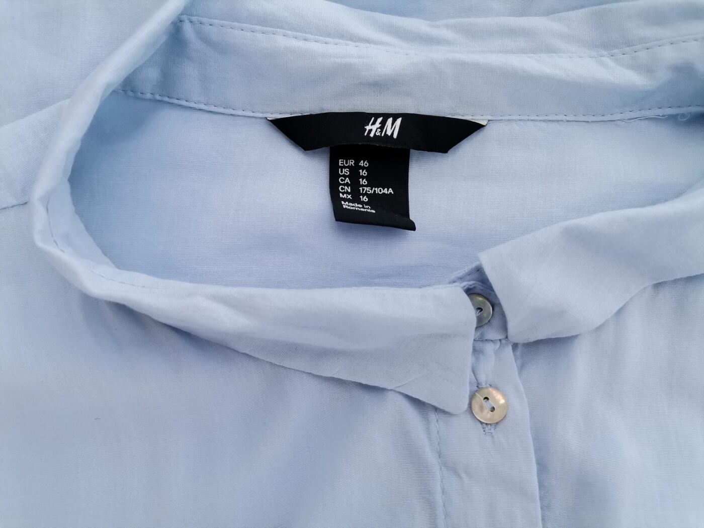 H&m Rozmiar 46 Kolor Niebieski Kołnierz Tunika Zapinana Bluzka Długi rękaw Materiał Bawełna H&m Rozmiar 46 Kolor Niebieski Kołnierz Tunika Zapinana Bluzka Długi rękaw Materiał Bawełna
