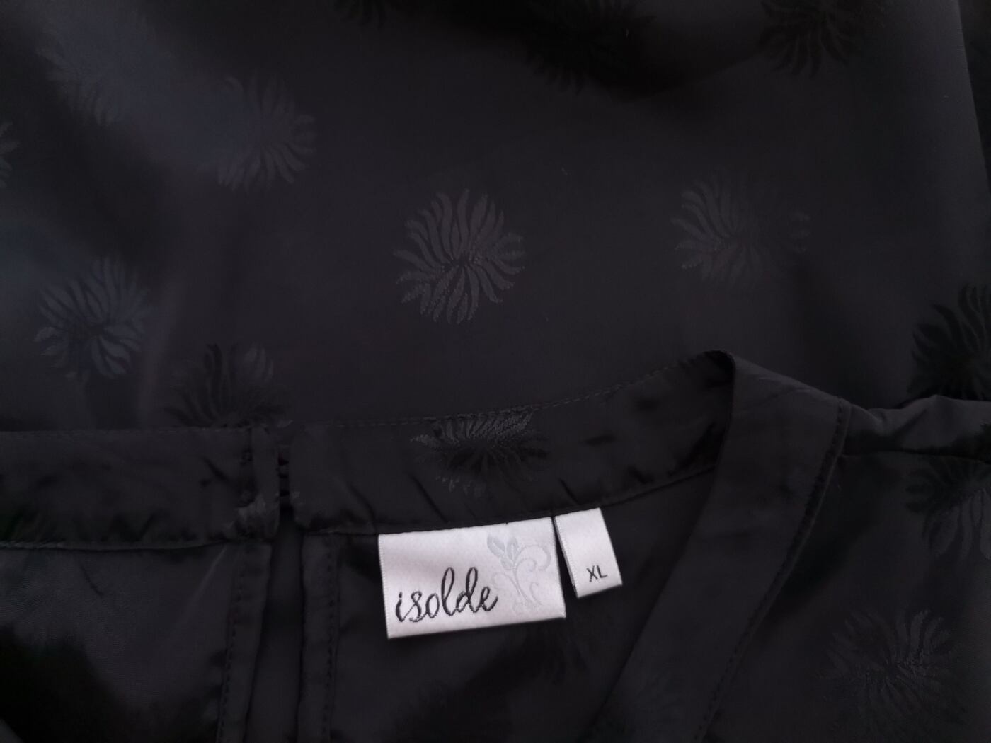 Isolde Rozmiar XL Kolor Czarny Crew Neck Tunika Bluzka Rękaw 3/4 Isolde Rozmiar XL Kolor Czarny Crew Neck Tunika Bluzka Rękaw 3/4