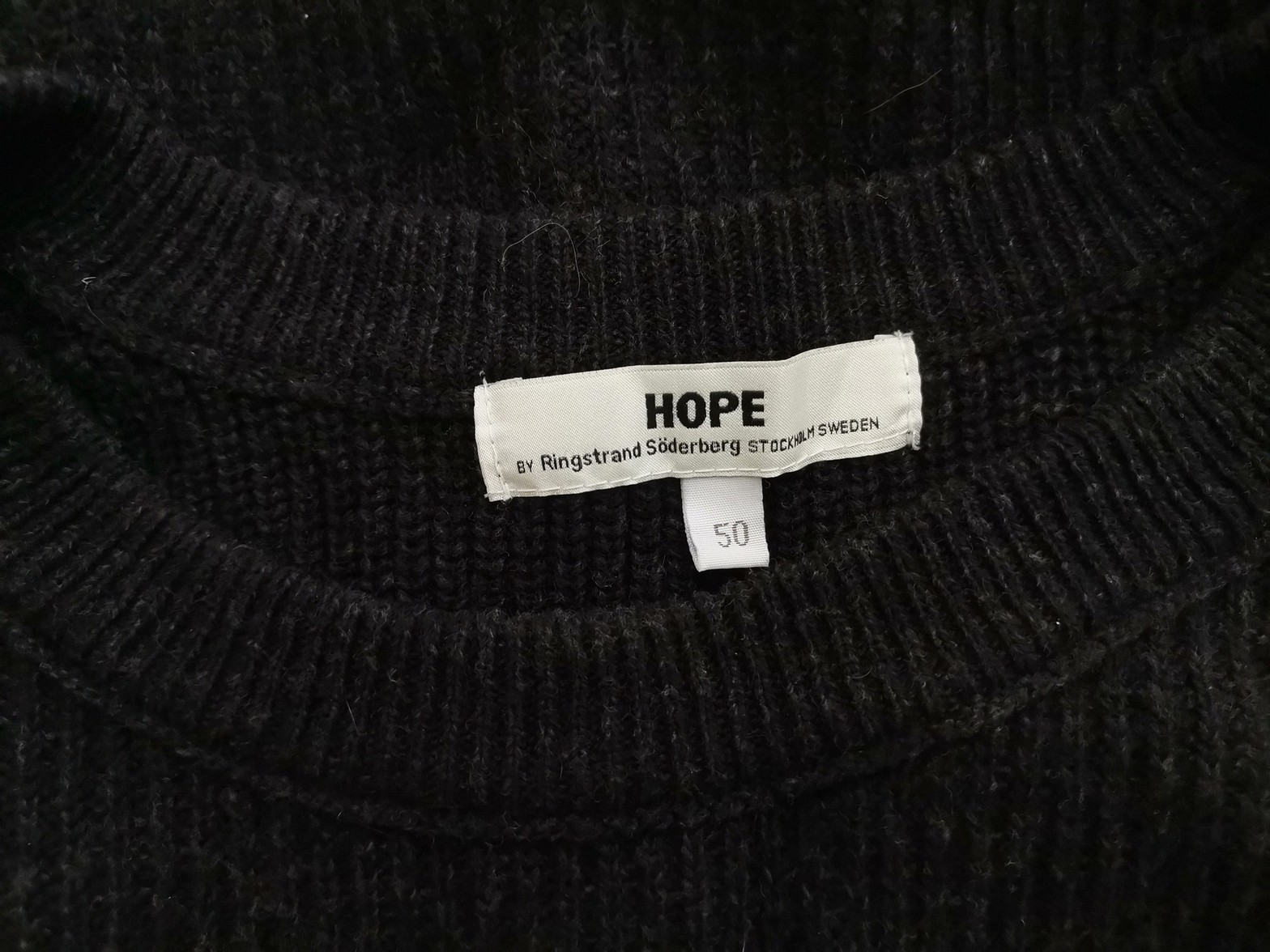 IMG_20210922_113830.jpg Hope by Ringstrand Söderberg Stockholm Rozmiar 50 (XL) Kolor Granatowy Męski Sweter Długi rękaw Materiał Bawełna