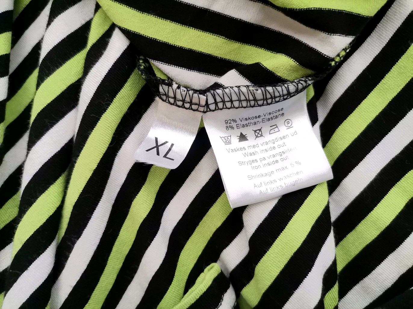Pont Neuf Rozmiar XL Kolor Zielony Pasy Okrągły dekolt Sukienka Sheath Rękaw 3/4 Midi Materiał Wiskoza Pont Neuf Rozmiar XL Kolor Zielony Pasy Okrągły dekolt Sukienka Sheath Rękaw 3/4 Midi Materiał Wiskoza