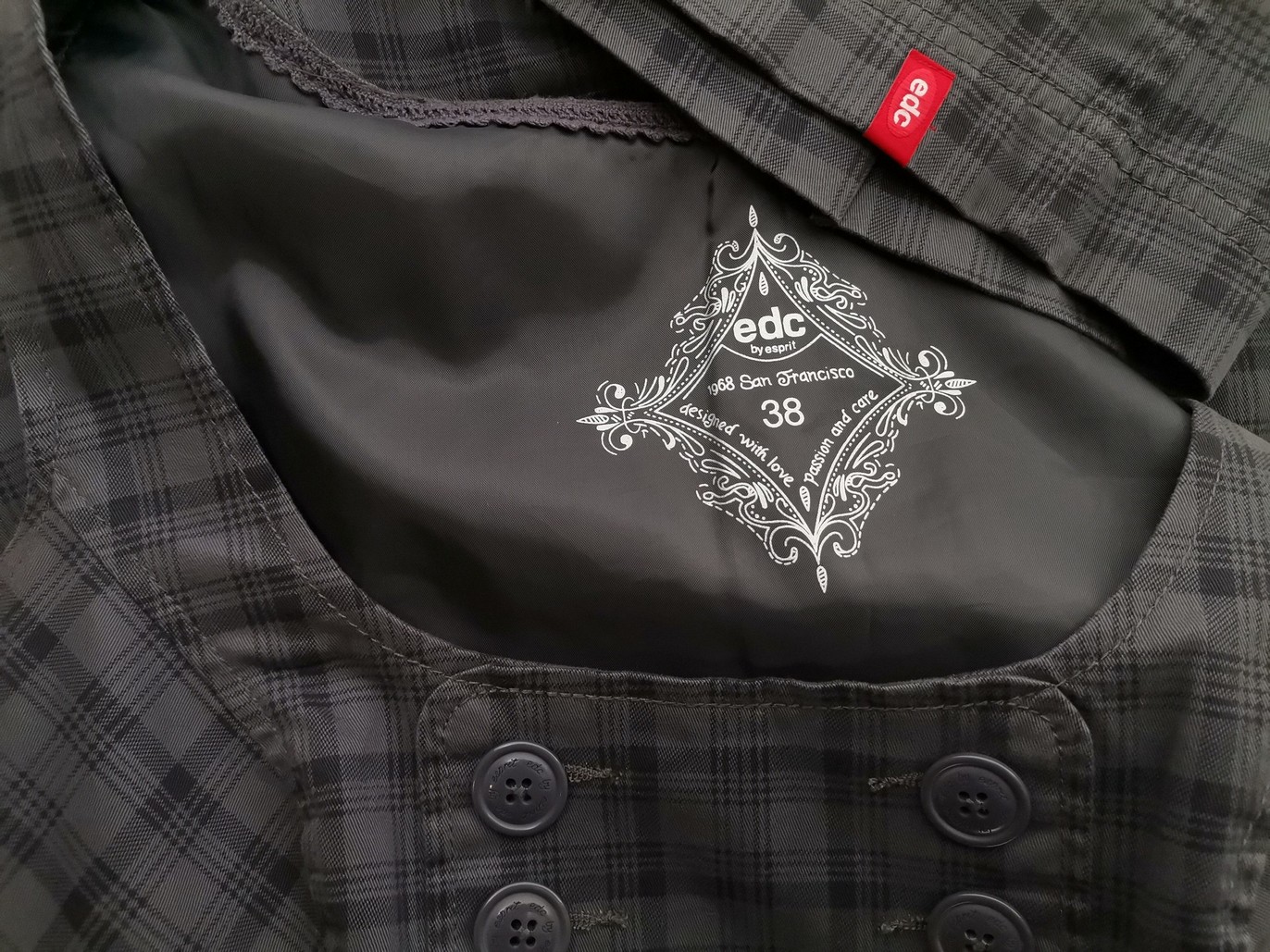 EDC by Esprit Rozmiar 38 Kolor Szary Krata Kwadratowy dekolt Sukienka Prostokątna Bezrękawnik Do Kolan Materiał Bawełna EDC by Esprit Rozmiar 38 Kolor Szary Krata Kwadratowy dekolt Sukienka Prostokątna Bezrękawnik Do Kolan Materiał Bawełna