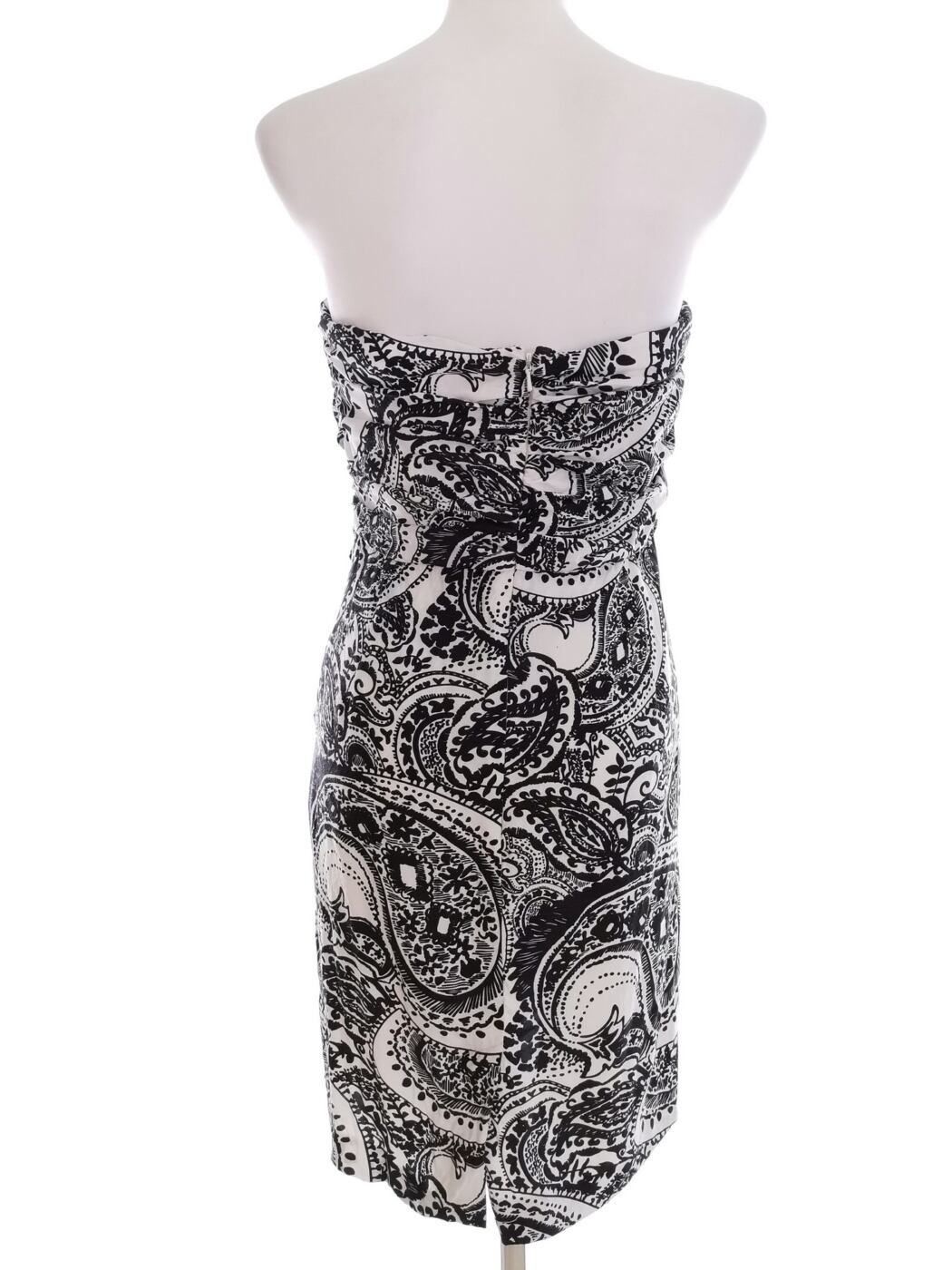 Reiss Rozmiar 12 (40) Kolor Biały Dekolt Serce Sukienka Bodycon Bezrękawnik Krótka Materiał Wiskoza 100% Reiss Rozmiar 12 (40) Kolor Biały Dekolt Serce Sukienka Bodycon Bezrękawnik Krótka Materiał Wiskoza 100%