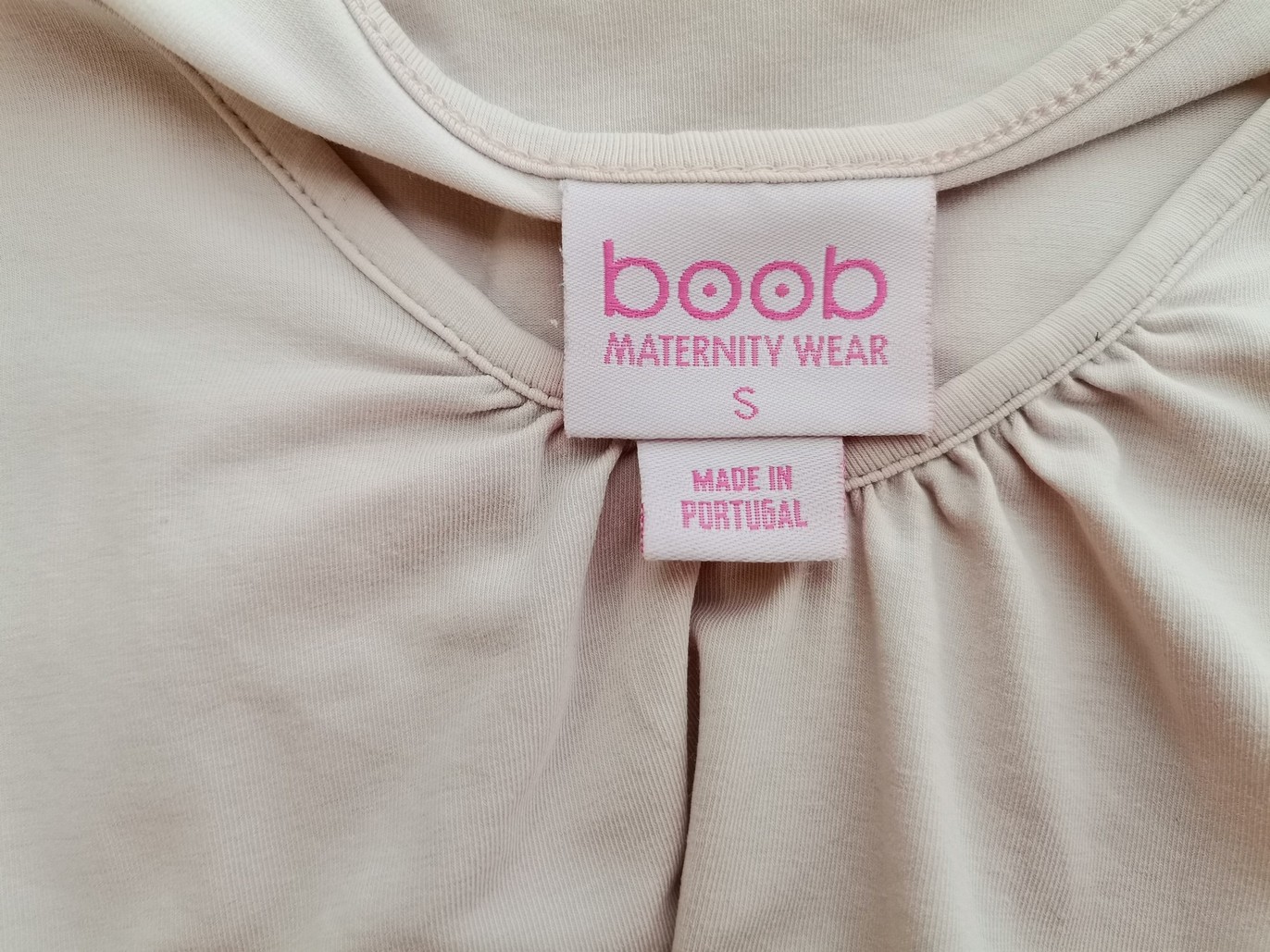 Boob Rozmiar S Kolor Pudrowy Róż Okrągły dekolt Tunika Bluzka Krótki rękaw Materiał Bawełna Boob Rozmiar S Kolor Pudrowy Róż Okrągły dekolt Tunika Bluzka Krótki rękaw Materiał Bawełna