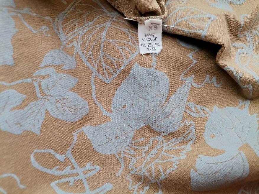 Liv Of Copenhagen Rozmiar XS Kolor Brązowy W serek Sukienka Zawijana Rękaw 3/4 Midi Materiał Wiskoza 100%