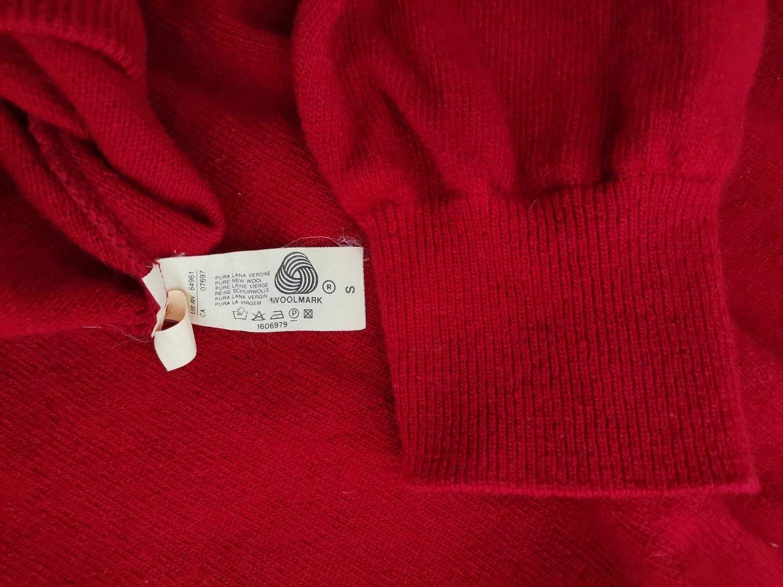 United colors benetton Rozmiar M Kolor Czerwony Męski Sweter Długi rękaw Materiał Wełna Jagnięca