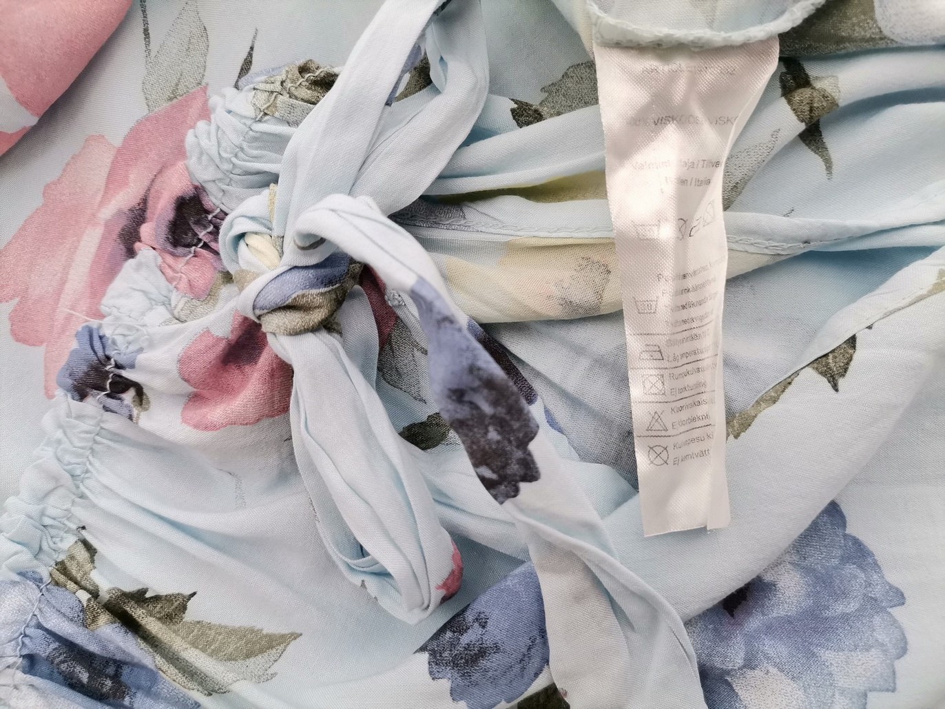 Elitzia Rozmiar L Kolor Niebieski Okrągły dekolt Sukienka A-Line Bezrękawnik Do Kolan Materiał Wiskoza 100% Elitzia Rozmiar L Kolor Niebieski Okrągły dekolt Sukienka A-Line Bezrękawnik Do Kolan Materiał Wiskoza 100%