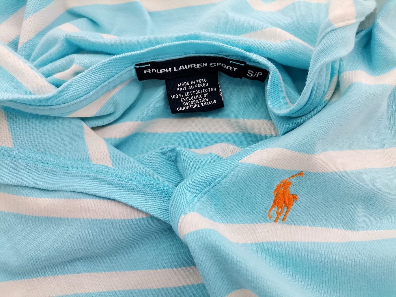 IMG_20211004_123958.jpg RALPH LAUREN SPORT Rozmiar S Kolor Niebieski Pasy W serek T-Shirt Krótki rękaw Materiał Bawełna 100%