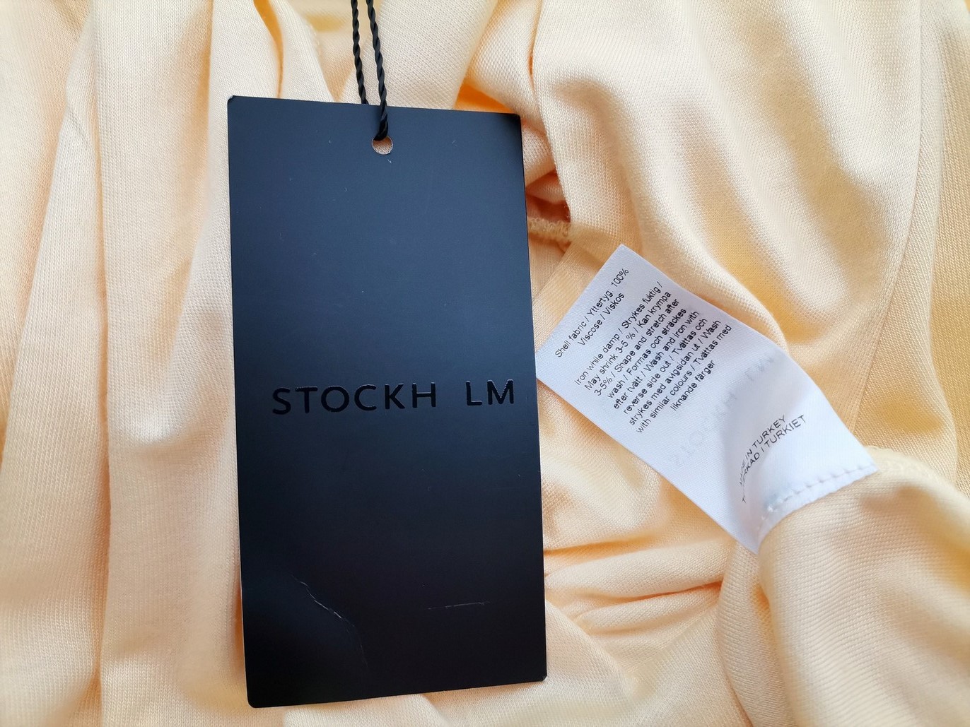 STOCKH LM Rozmiar M Kolor Żółty Drapowany dekolt Tunika Bluzka Krótki rękaw Materiał Wiskoza 100% STOCKH LM Rozmiar M Kolor Żółty Drapowany dekolt Tunika Bluzka Krótki rękaw Materiał Wiskoza 100%
