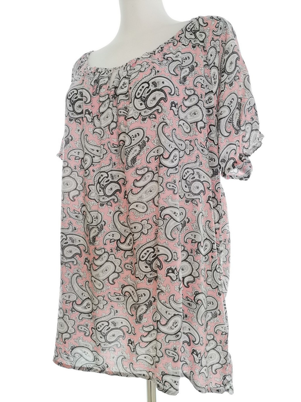 Soyaconcept Rozmiar XL Kolor Różowy Paisley W łódkę Tunika Bluzka Krótki rękaw Materiał Wiskoza 100% Soyaconcept Rozmiar XL Kolor Różowy Paisley W łódkę Tunika Bluzka Krótki rękaw Materiał Wiskoza 100%