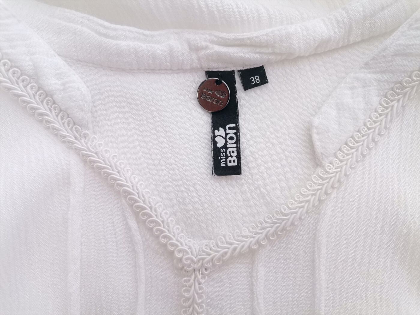Miss Baron Rozmiar 38 Kolor Biały Split Crew Neck Bluzka Długi rękaw Materiał Wiskoza 100%