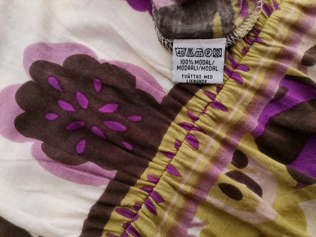 Indiska Rozmiar S Kolor Fioletowy W serek Sukienka Sheath Krótki rękaw Do Kolan Materiał Modal 100% Indiska Rozmiar S Kolor Fioletowy W serek Sukienka Sheath Krótki rękaw Do Kolan Materiał Modal 100%