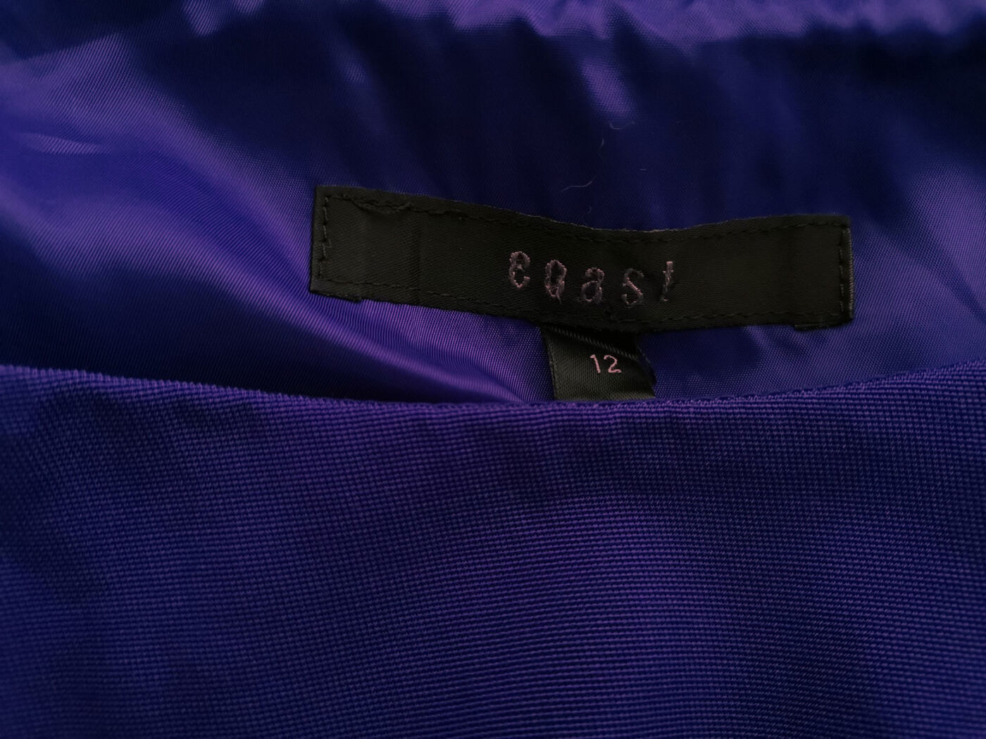 Coast Rozmiar 12 (40) Kolor Fioletowy Okrągły dekolt Sukienka Bodycon Krótki rękaw Midi Materiał Wiskoza Coast Rozmiar 12 (40) Kolor Fioletowy Okrągły dekolt Sukienka Bodycon Krótki rękaw Midi Materiał Wiskoza