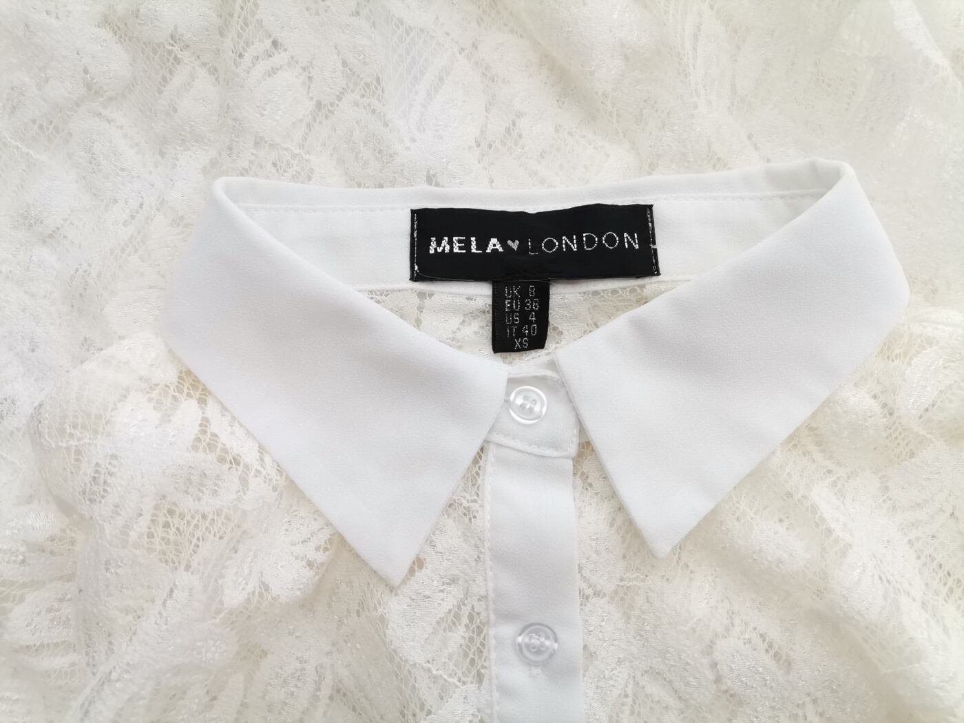 Mela Loves London Rozmiar 8 (36) Kolor Kremowy Motyle Kołnierz Tunika Zapinana Bluzka Długi rękaw