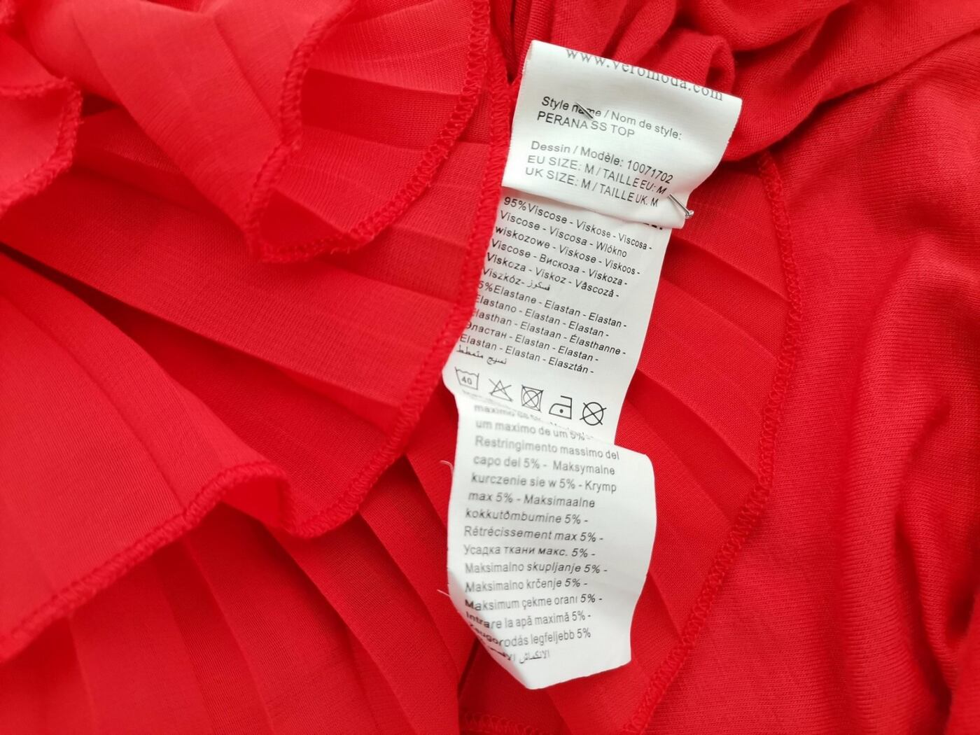 IMG_20211020_105947.jpg Vero moda Rozmiar M Kolor Czerwony Kwadratowy dekolt Bluzka Krótki rękaw Materiał Wiskoza