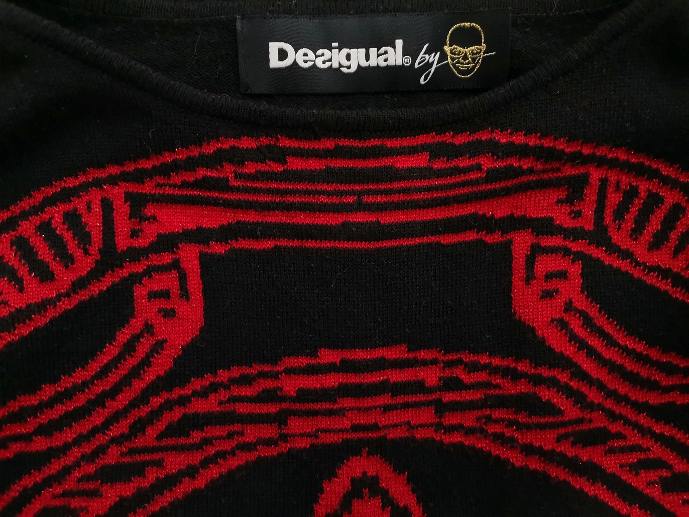 IMG_20211020_121601.jpg DESIGUAL Rozmiar 42/44 Kolor Czarny Okrągły dekolt Długi Sweter Tunika Długi rękaw Cienka dzianina