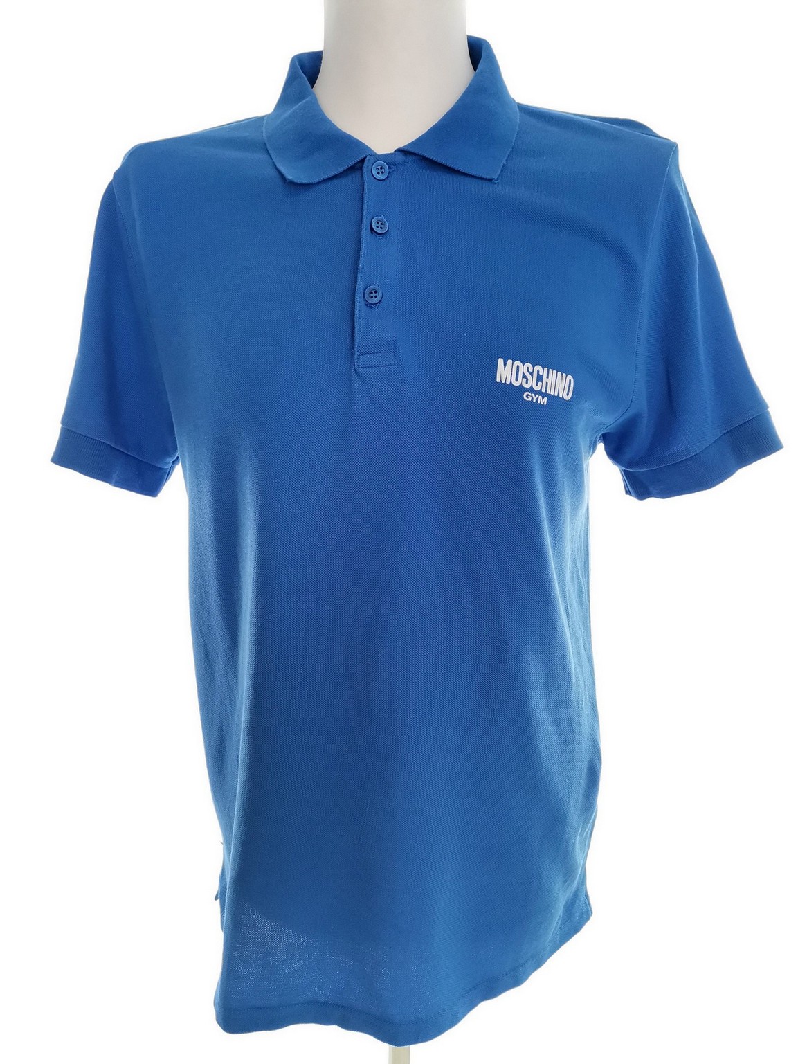 IMG_20211020_133236.jpg Moschino Rozmiar XL Kolor Niebieski Kołnierz Męska Koszula Polo Krótki rękaw Materiał Bawełna 100%