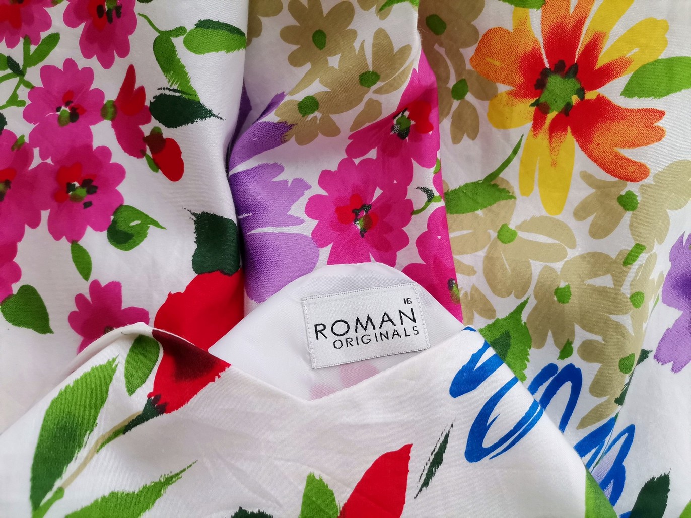 Roman Rozmiar 16 (44) Kolor Biały Odkryte Ramiona Sukienka A-Line Bezrękawnik Midi Roman Rozmiar 16 (44) Kolor Biały Odkryte Ramiona Sukienka A-Line Bezrękawnik Midi