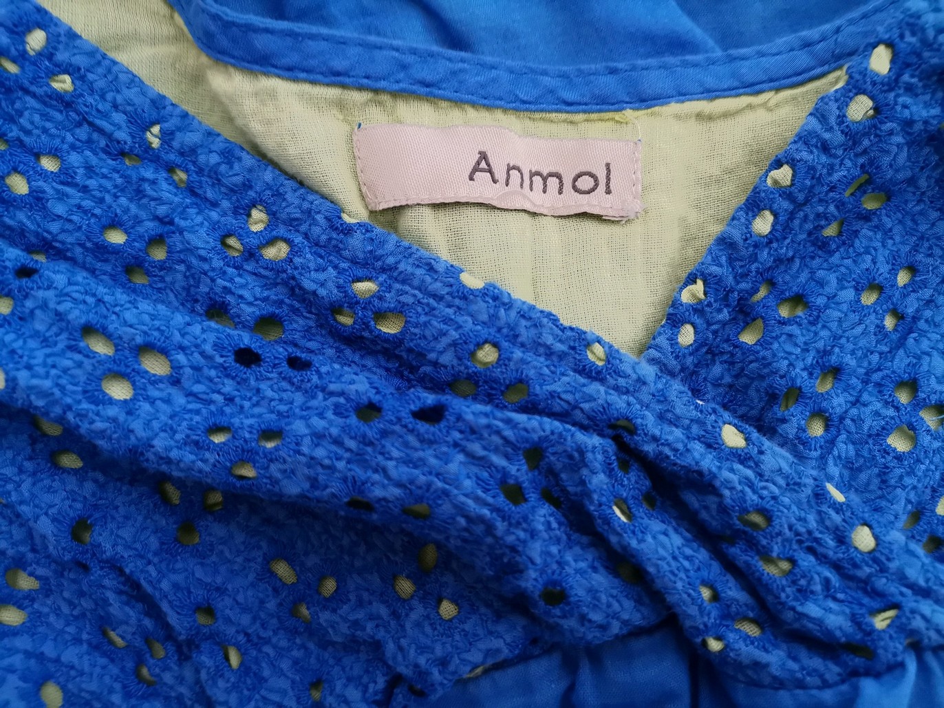 Anmol Rozmiar 40/42 Kolor Niebieski W serek Sukienka Sheath Krótki rękaw Do Kolan Materiał Bawełna 100% Anmol Rozmiar 40/42 Kolor Niebieski W serek Sukienka Sheath Krótki rękaw Do Kolan Materiał Bawełna 100%