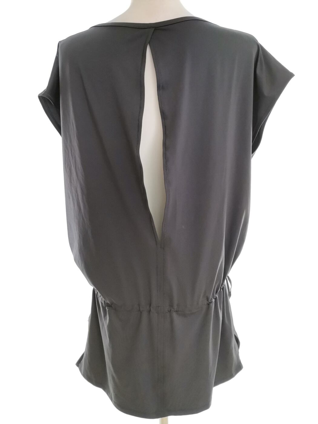 Gap Rozmiar M Kolor Szary Drapowany dekolt Sukienka Blouson Krótki rękaw Do Kolan Gap Rozmiar M Kolor Szary Drapowany dekolt Sukienka Blouson Krótki rękaw Do Kolan