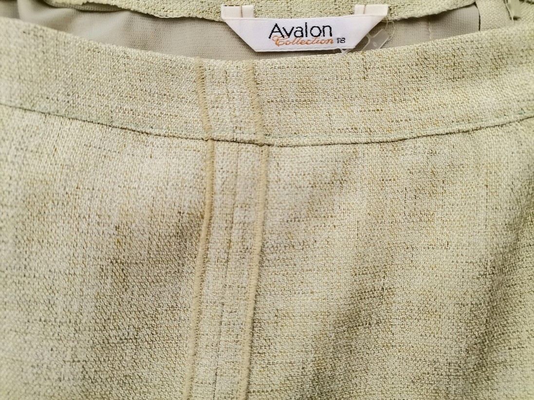 Avalon Collection Rozmiar 18 (46) Kolor Zielony A-Line Spódnica Midi