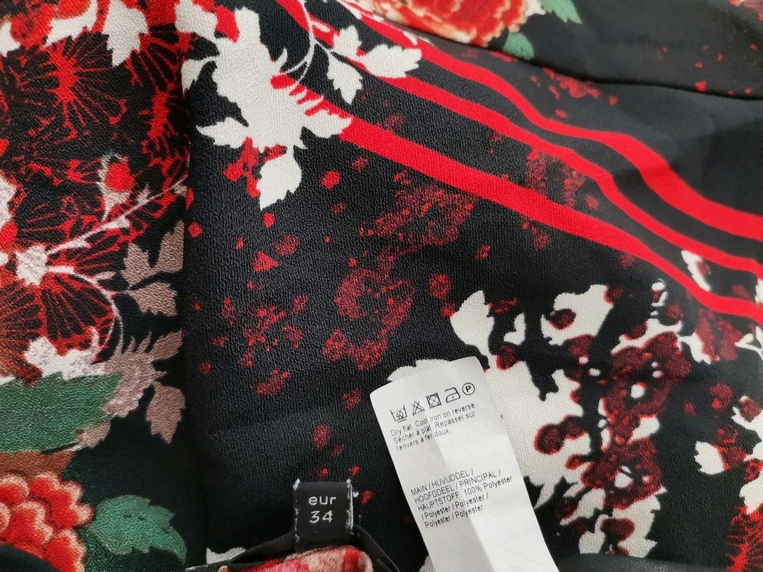 River island Rozmiar 8 (34) Kolor Czarny Dekolt Serce Bluzka Bezrękawnik