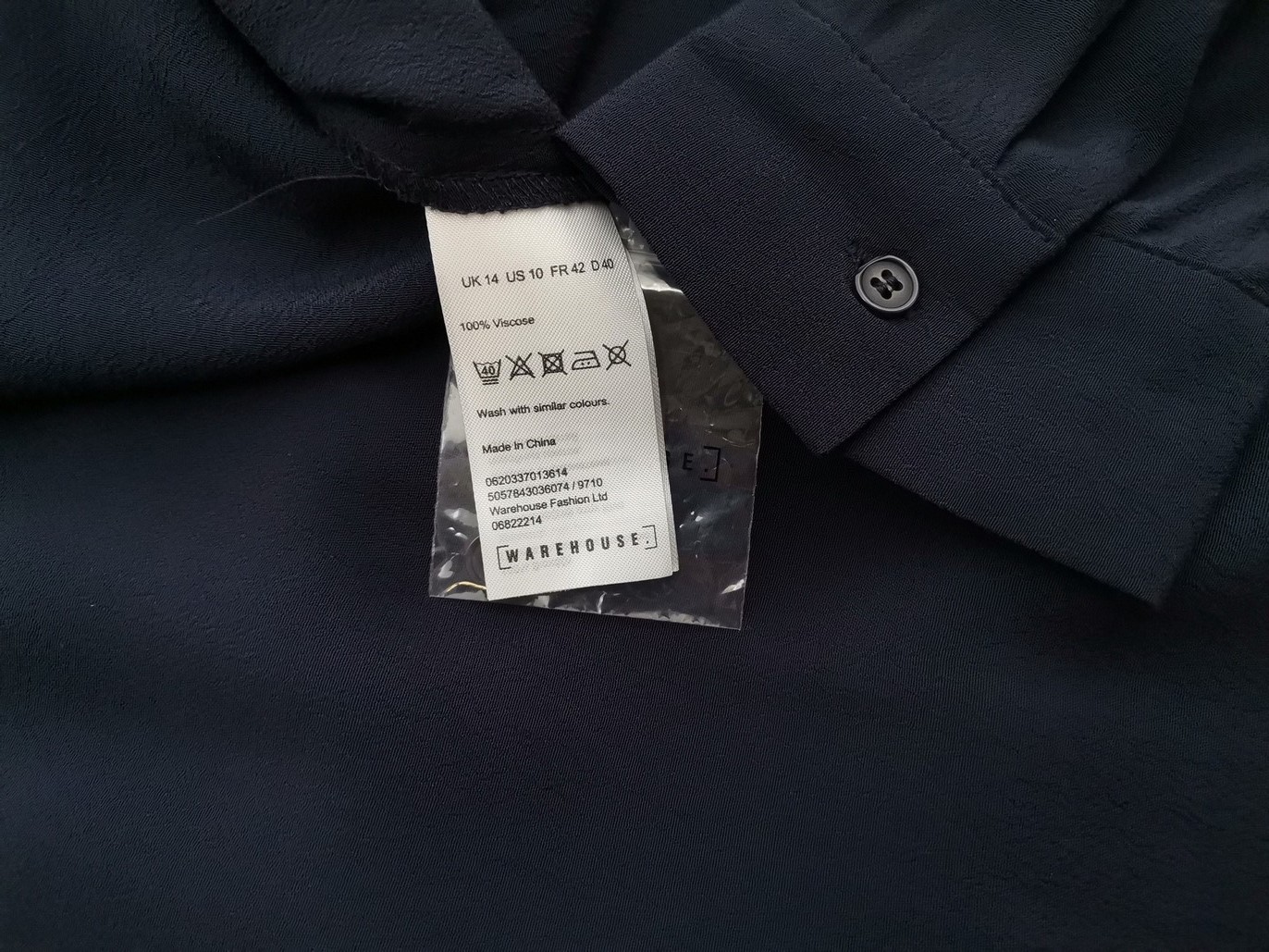 Warehouse Rozmiar 14 (42) Kolor Granatowy W serek Bluzka Kopertowa Długi rękaw Materiał Wiskoza 100%
