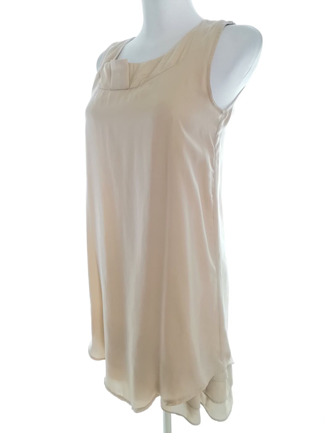 Vintage Rozmiar 38/40 Kolor Beżowy Okrągły dekolt Sukienka Prostokątna Bezrękawnik Do Kolan Vintage Rozmiar 38/40 Kolor Beżowy Okrągły dekolt Sukienka Prostokątna Bezrękawnik Do Kolan