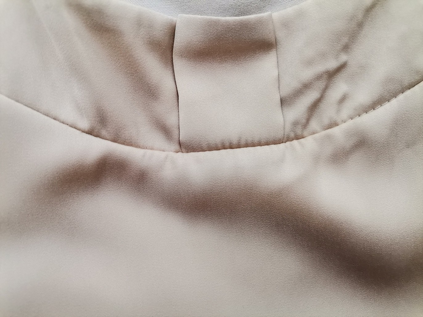 Vintage Rozmiar 38/40 Kolor Beżowy Okrągły dekolt Sukienka Prostokątna Bezrękawnik Do Kolan Vintage Rozmiar 38/40 Kolor Beżowy Okrągły dekolt Sukienka Prostokątna Bezrękawnik Do Kolan