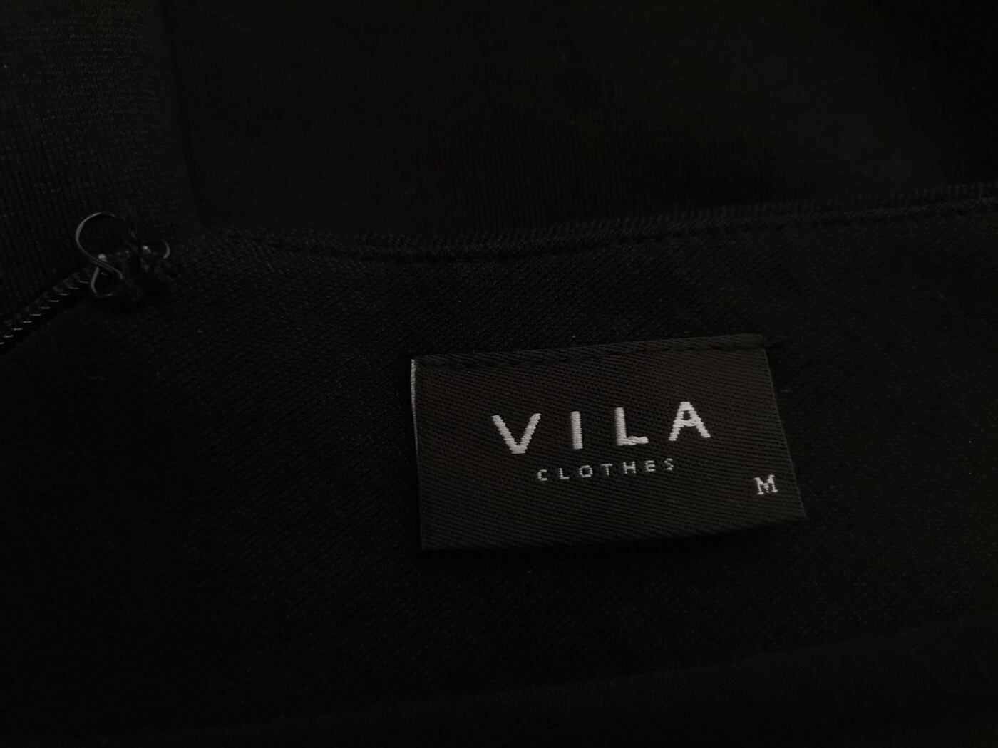 Vila Rozmiar M Kolor Czarny Okrągły dekolt Sukienka Sheath Rękaw 3/4 Midi Materiał Wiskoza