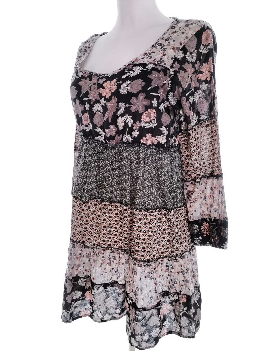 Vero moda Rozmiar M Kolor Czarny Okrągły dekolt Sukienka Mini Rękaw 3/4 Krótka Materiał Bawełna 100%