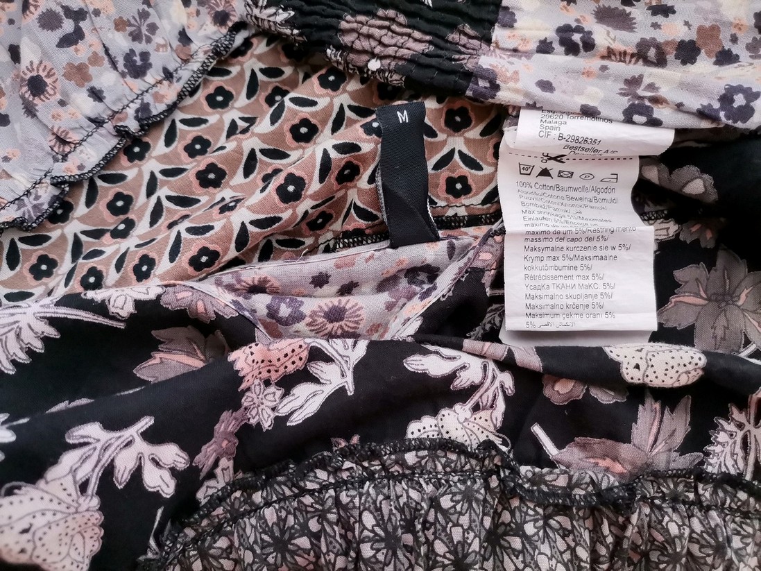 Vero moda Rozmiar M Kolor Czarny Okrągły dekolt Sukienka Mini Rękaw 3/4 Krótka Materiał Bawełna 100%