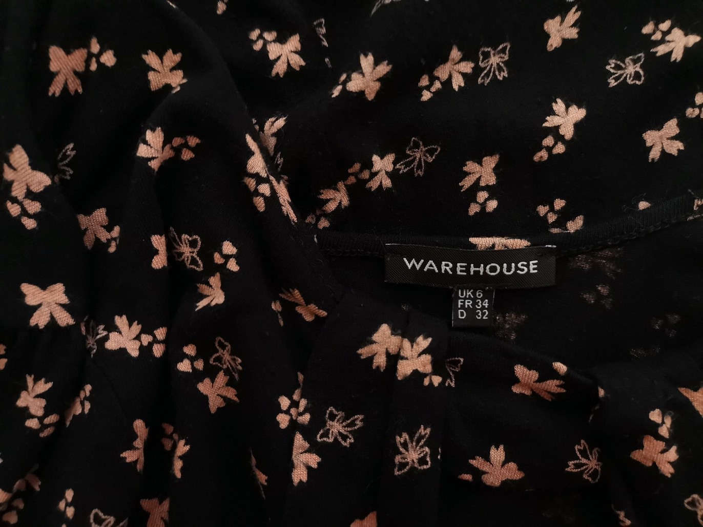 Warehouse Rozmiar 6 (32) Kolor Czarny Keyhole Crew Neck Sukienka Sheath Rękaw 3/4 Do Kolan Materiał Wiskoza