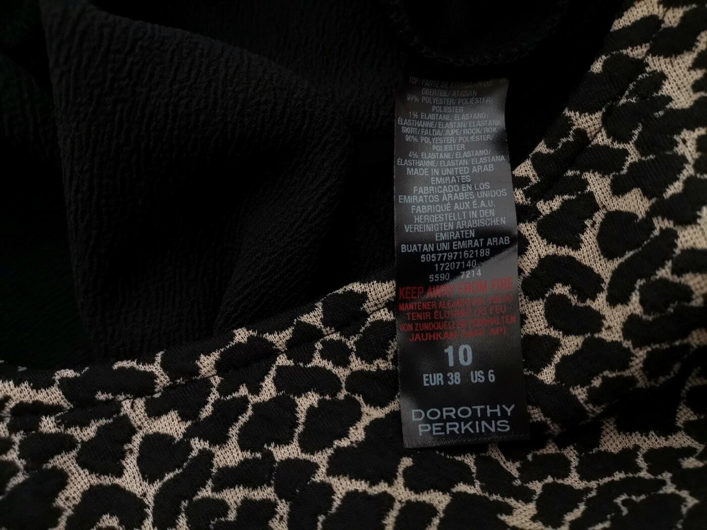 Dorothy perkins Rozmiar 6 (38) Kolor Czarny Panterka Okrągły dekolt Sukienka Sheath Krótki rękaw Midi Dorothy perkins Rozmiar 6 (38) Kolor Czarny Panterka Okrągły dekolt Sukienka Sheath Krótki rękaw Midi