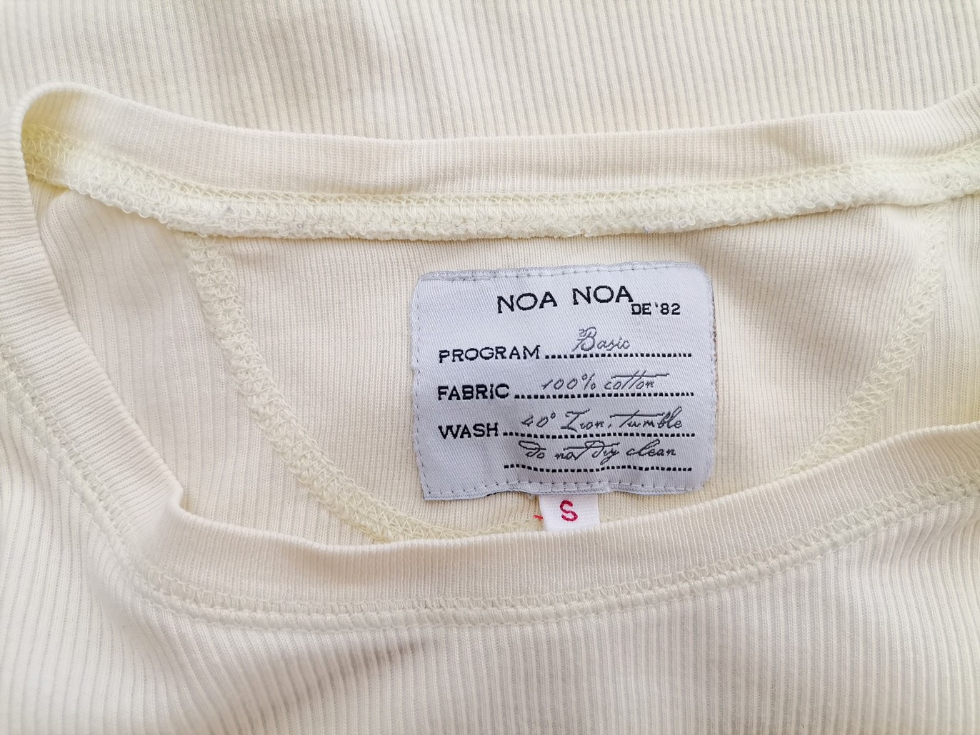 IMG_20211119_120050.jpg Noa noa Rozmiar S Kolor Żółty Okrągły dekolt T-Shirt Krótki rękaw Materiał Bawełna 100%