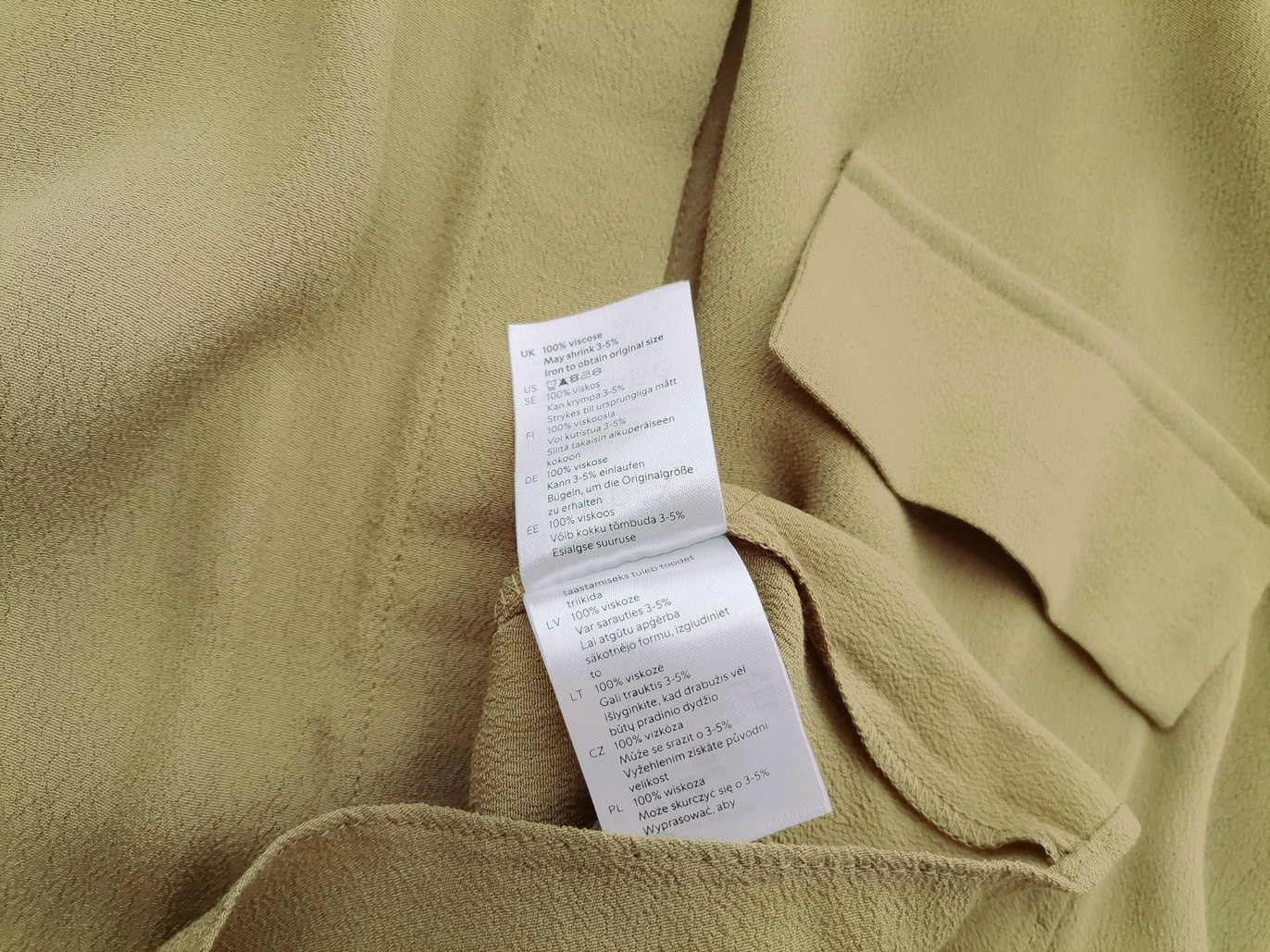 IMG_20211124_132542.jpg Lindex Rozmiar S Kolor Khaki Kołnierz Koszula Zapinana Bluzka Krótki rękaw Materiał Wiskoza 100%