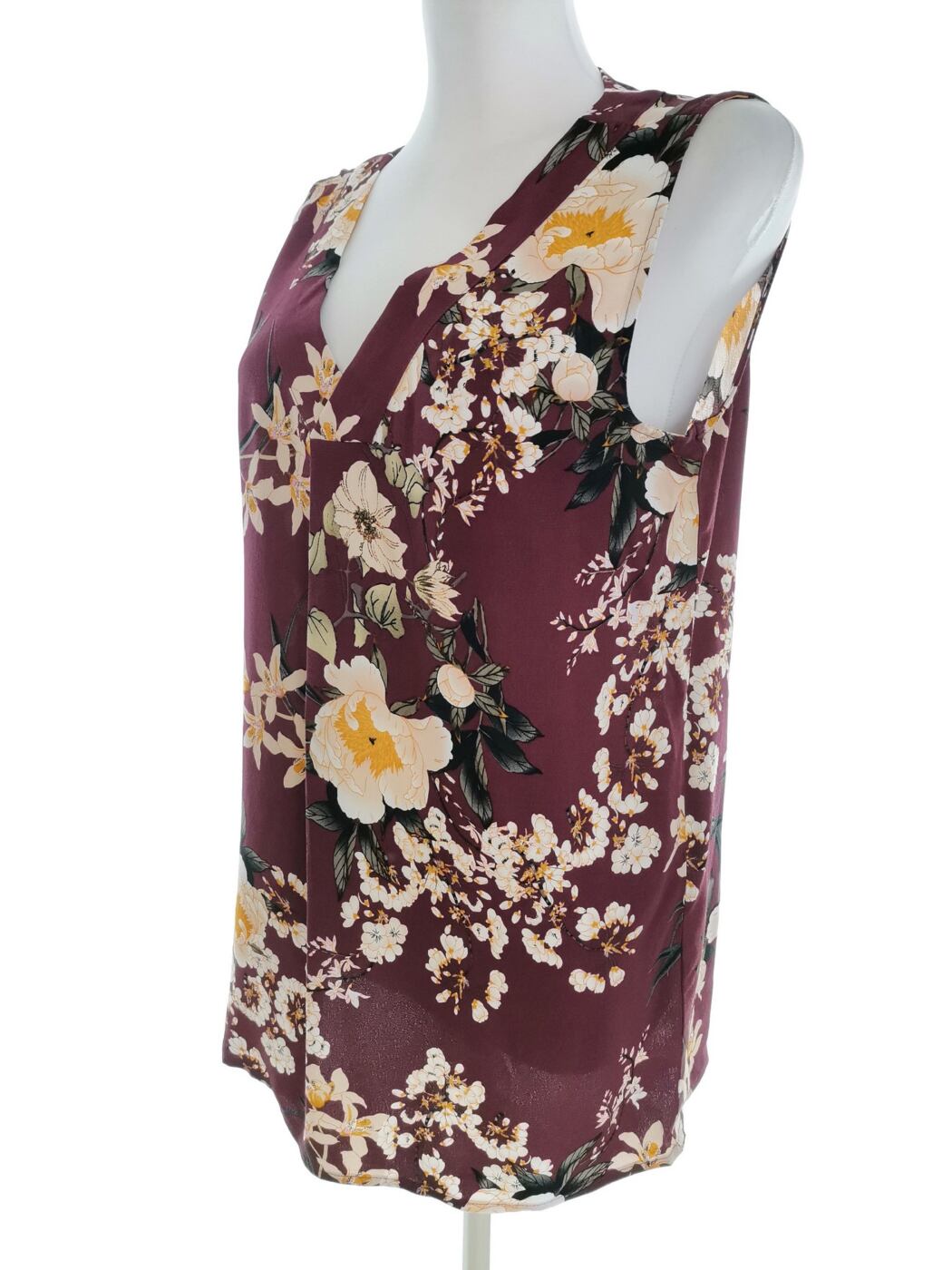 Soyaconcept Rozmiar S Kolor Purpurowy W serek Tunika Bluzka Bezrękawnik Materiał Wiskoza 100% Soyaconcept Rozmiar S Kolor Purpurowy W serek Tunika Bluzka Bezrękawnik Materiał Wiskoza 100%