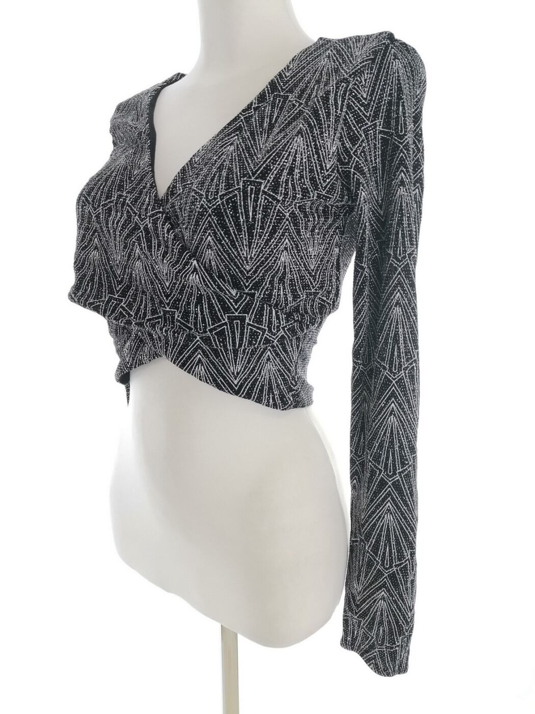Divided Rozmiar M Kolor Czarny W serek Bluzka Crop Top Długi rękaw