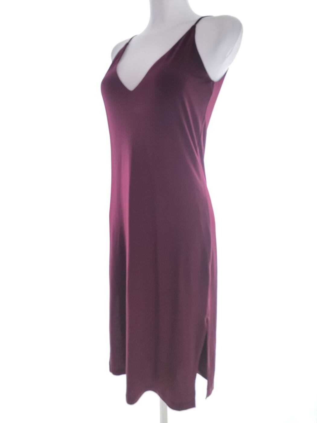 BIK BOK Rozmiar XS Kolor Purpurowy W serek Sukienka Slip Bezrękawnik Midi BIK BOK Rozmiar XS Kolor Purpurowy W serek Sukienka Slip Bezrękawnik Midi