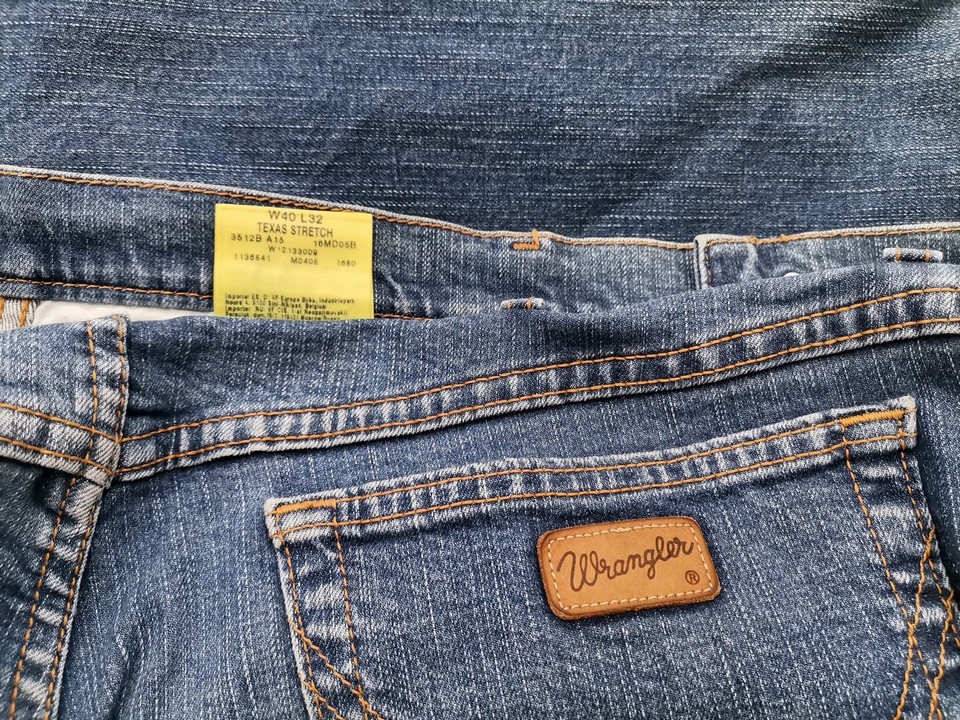 IMG_20211201_125708.jpg Wrangler Rozmiar W40 L32 Kolor Niebieski Spodnie Jeansy Materiał Bawełna