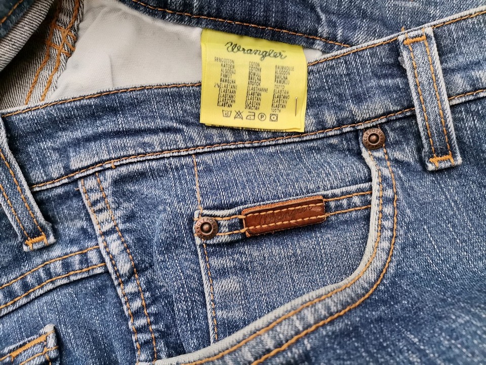 IMG_20211201_125726.jpg Wrangler Rozmiar W40 L32 Kolor Niebieski Spodnie Jeansy Materiał Bawełna