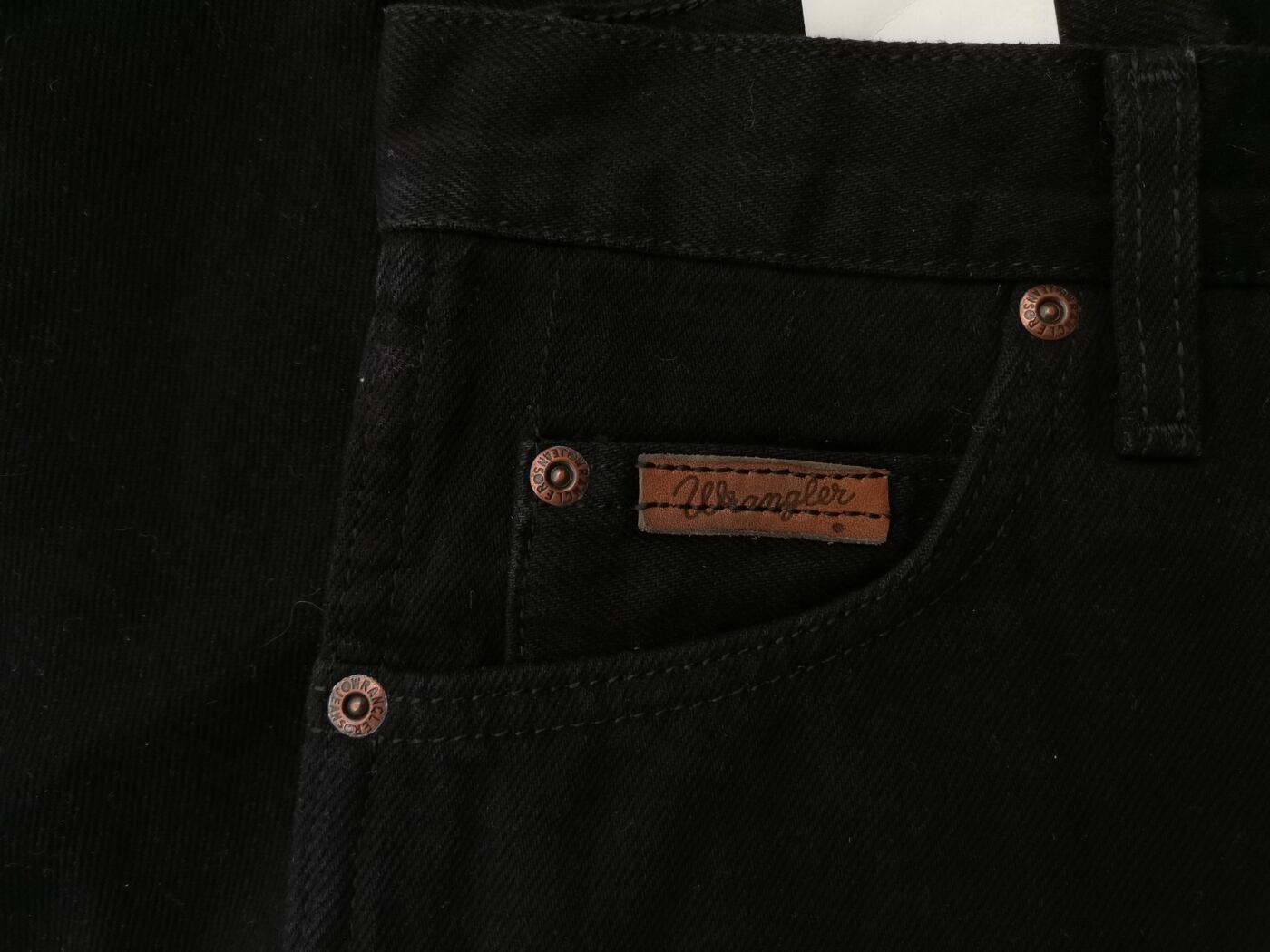 IMG_20211201_140007.jpg Wrangler Rozmiar 26 Kolor Czarny Spodnie Jeansy Materiał Bawełna 100%