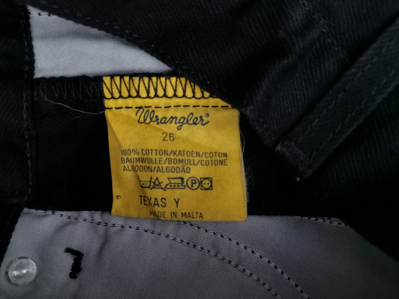 IMG_20211201_140029.jpg Wrangler Rozmiar 26 Kolor Czarny Spodnie Jeansy Materiał Bawełna 100%