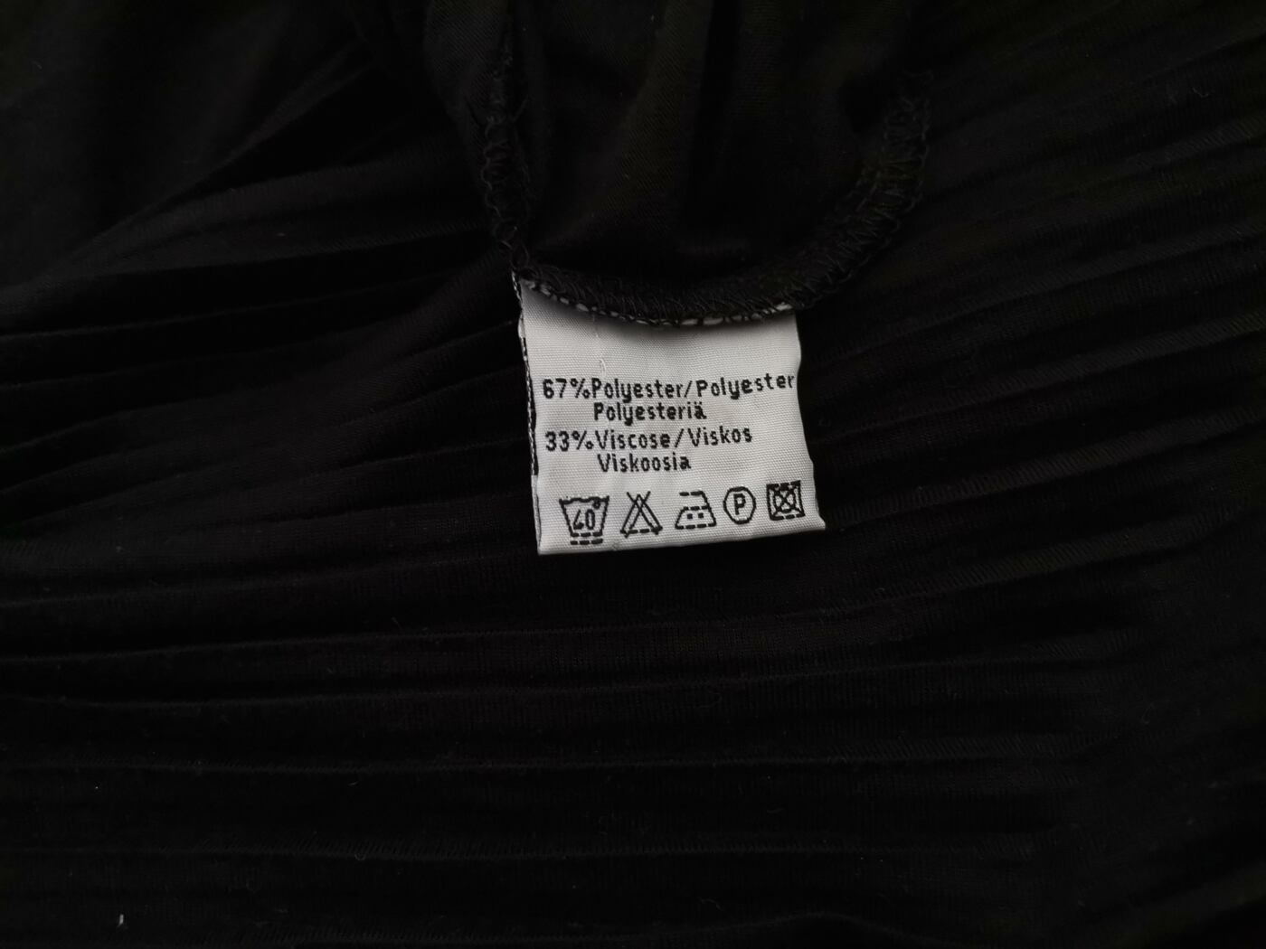 Riley Rozmiar XL Kolor Czarny Dekolt U Sukienka Sweterkowa Długi rękaw Midi Riley Rozmiar XL Kolor Czarny Dekolt U Sukienka Sweterkowa Długi rękaw Midi