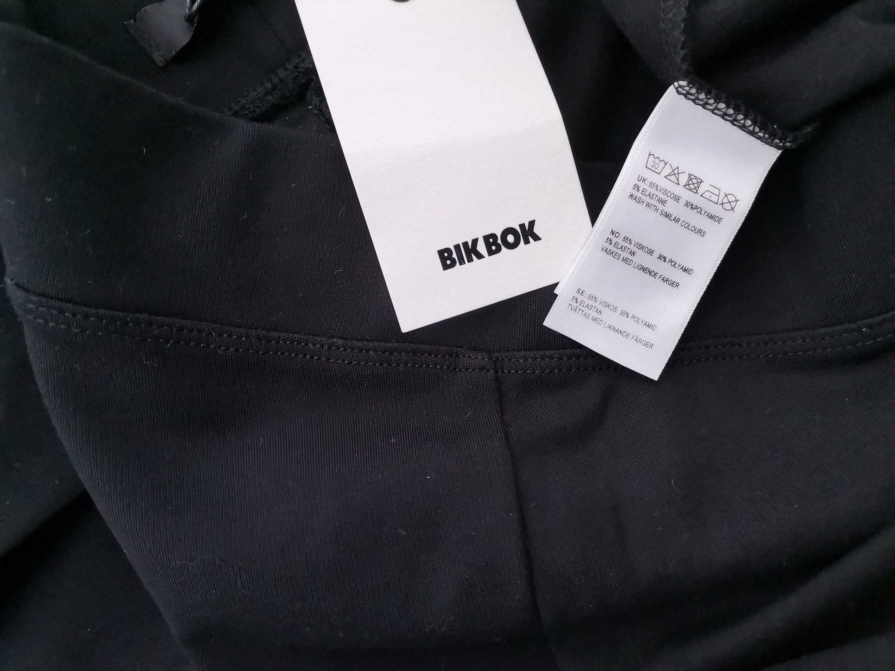 IMG_20211202_140308.jpg BIK BOK Rozmiar L Kolor Czarny Spodnie Eleganckie Materiał Wiskoza