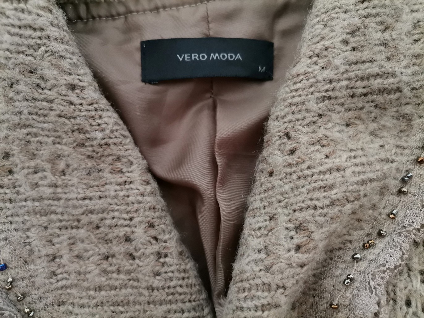 IMG_20211203_111443.jpg Vero moda Rozmiar M Kolor Szary Kołnierz Kardigan Wiązany Długi rękaw Materiał Akryl 100% Gruba dzianina
