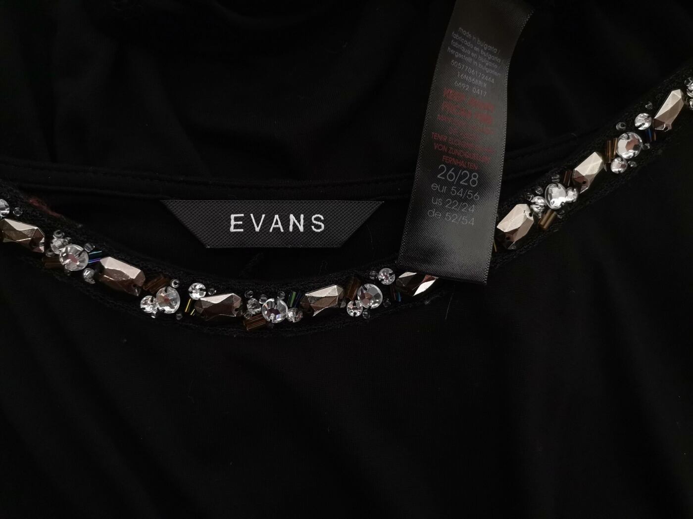 Evans Rozmiar 26/28 (54/56) Kolor Czarny Dekolt U Sukienka Prostokątna Długi rękaw Do Kolan Materiał Wiskoza 100% Evans Rozmiar 26/28 (54/56) Kolor Czarny Dekolt U Sukienka Prostokątna Długi rękaw Do Kolan Materiał Wiskoza 100%