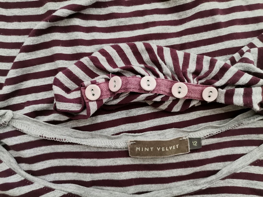 IMG_20211213_113107.jpg Mint Velvet Rozmiar 12 (40) Kolor Purpurowy Pasy Okrągły dekolt Bluzka Długi rękaw Materiał Wiskoza